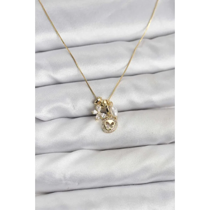 BUĞZ Gold Renk Pirinç Minimal Kelebek Charmlı Kadın Kolye