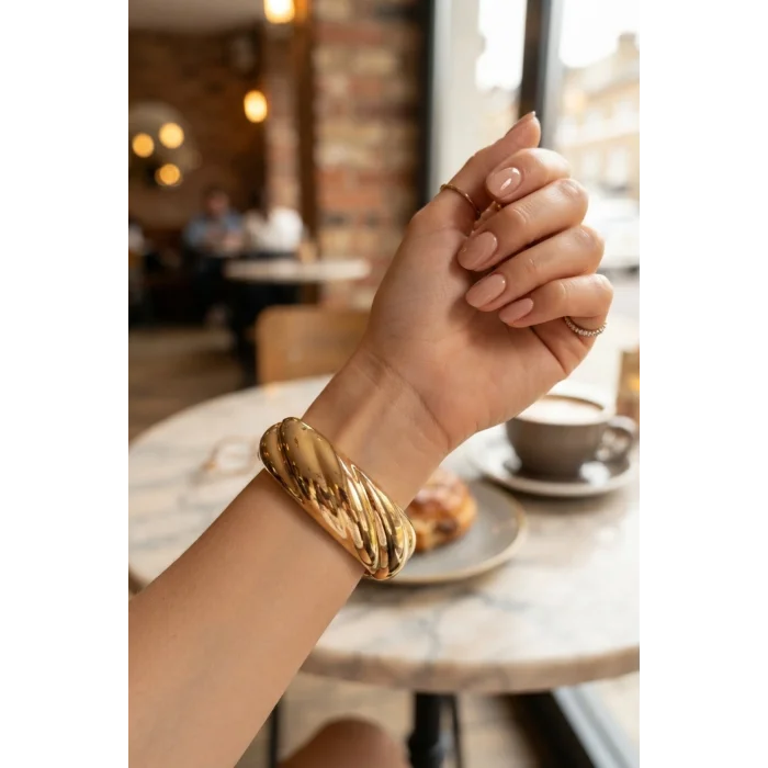 BUĞZ Gold Renk Pirinç Sarmal Model Vintage Kalın Kelepçe Bilezik