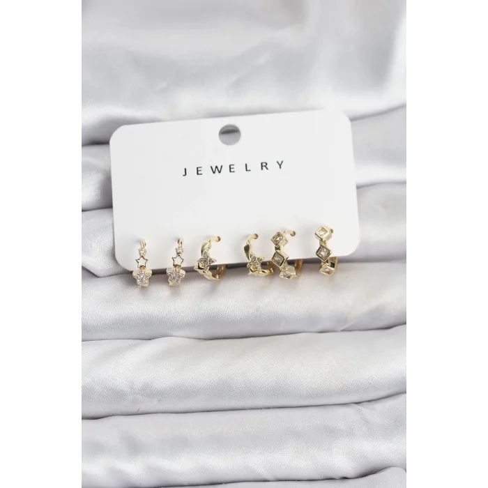 BUĞZ Gold Renk Pirinç Yıldız Modelli Kadın Küpe Seti