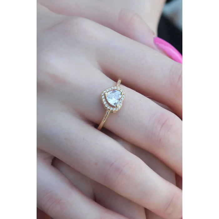 BUĞZ Gold Renk Zirkon Taşlı Kalp Model Charm Pirinç Kadın Yüzük - BUĞZ
