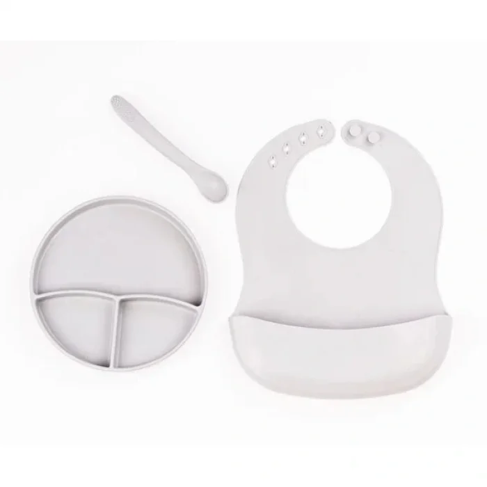 BUĞZ Gri 3’lü Silikon Yemek Seti – Önlük + Diş Kaşıyıcılı Kaşık + Vakumlu Tabak