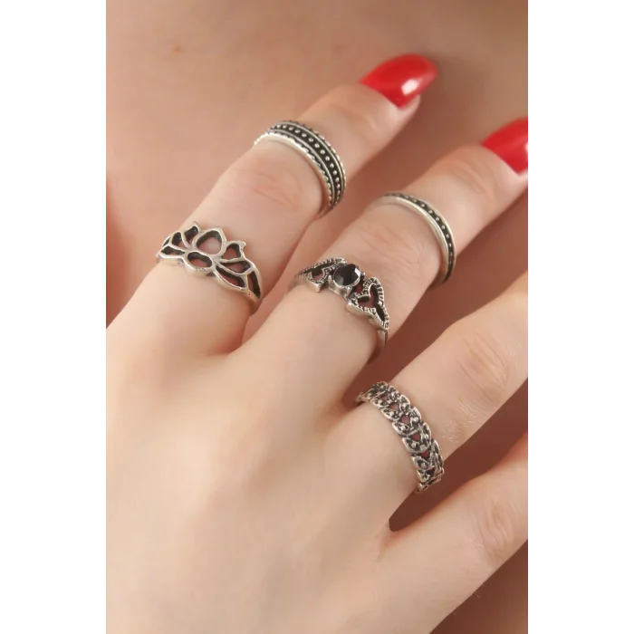 BUĞZ Gümüş Renk Lotus Model Siyah Kristal Taş Detay Bayan Yüzük Kombin