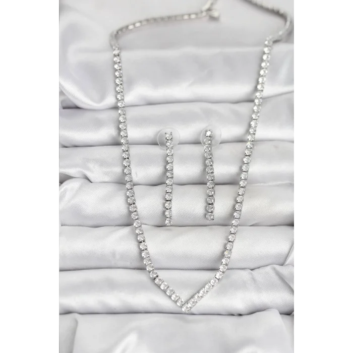 BUĞZ Gümüş Renk Zirkon Taşlı Kadın Kolye Küpe Seti - Lisinya