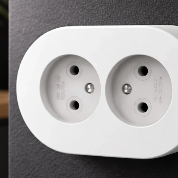 BUĞZ İkili Beyaz Topraklı Sıva Üstü Priz - Modern Elektrik Çiftli Priz