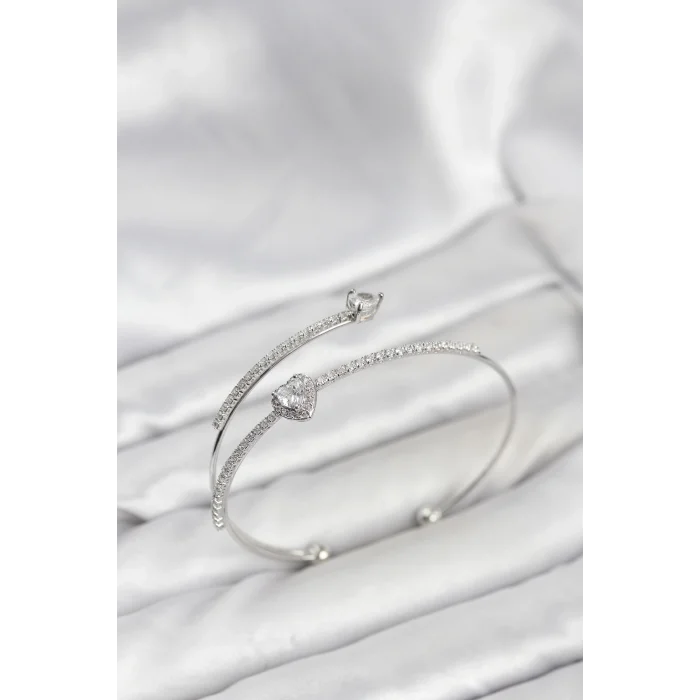 BUĞZ Kalp Model Pirinç Gümüş Renk Kadın Bileklik