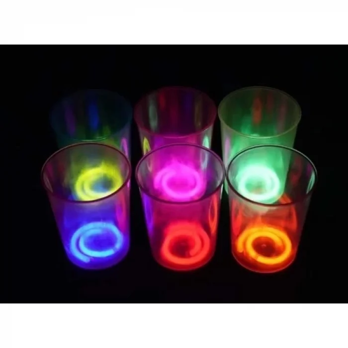  Karanlıkta Yanan Mega Glow Bardaklar 8 Adet
