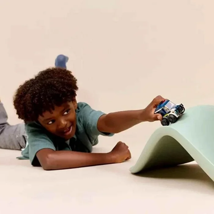 BUĞZ LEGO City Polis Kamyonu 60481