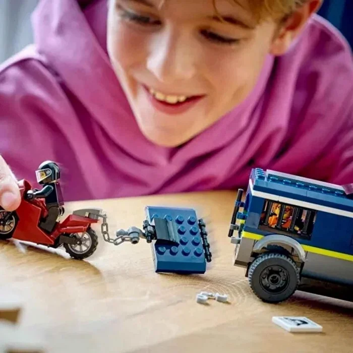 BUĞZ LEGO City Polis Mahkum Nakliye Aracı 60479
