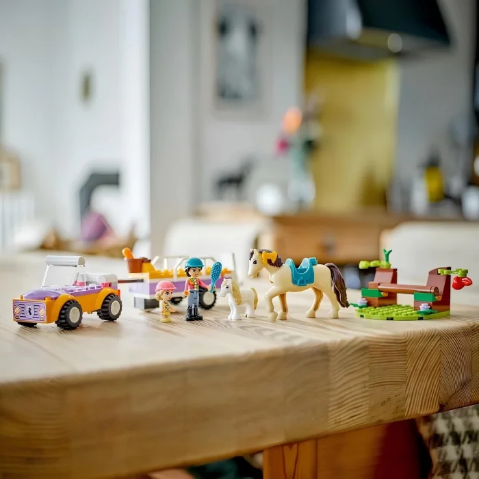  LEGO Friends At ve Midilli Römorku 42634