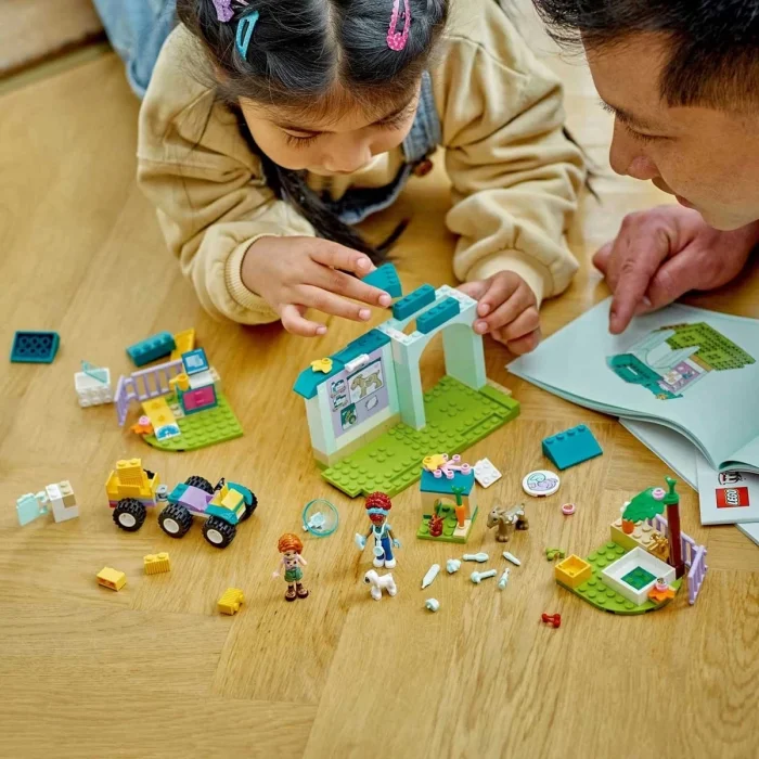  LEGO Friends Çiftlik Hayvanı Veteriner Kliniği 42632