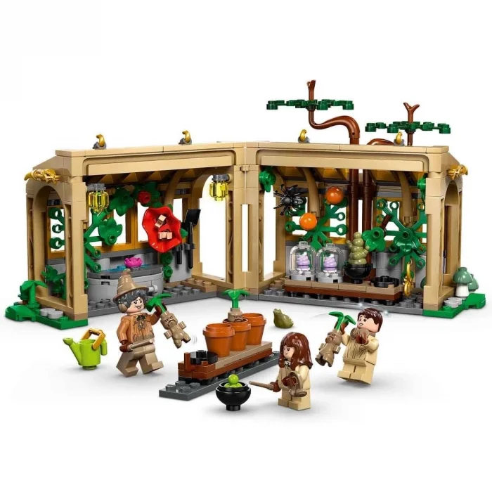 BUĞZ LEGO Harry Potter Hogwarts Şatosu: Bitkibilim Dersi 76445