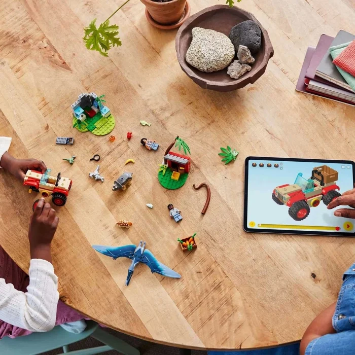 BUĞZ LEGO Jurassic World Yavru Dinozor Kurtarma Merkezi 76963