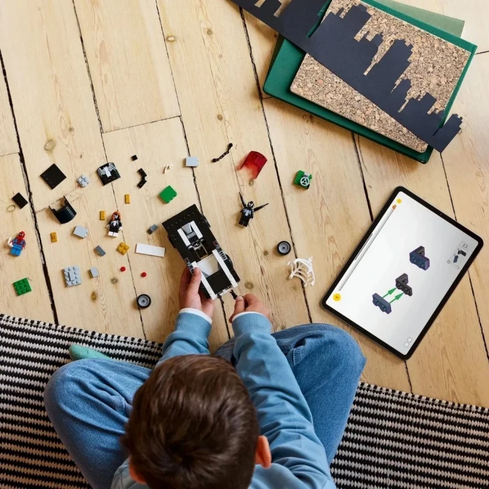  LEGO Marvel Örümcek Adam Venom Arabasına Karşı 76309