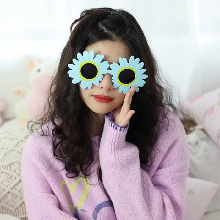 BUĞZ Mavi Renk Papatya Şekilli Parti Gözlüğü 18x10 Cm