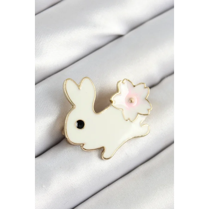 BUĞZ Mineli Çiçek Detaylı Krem Tavşan Figürlü Gold Renk Kadın Broş
