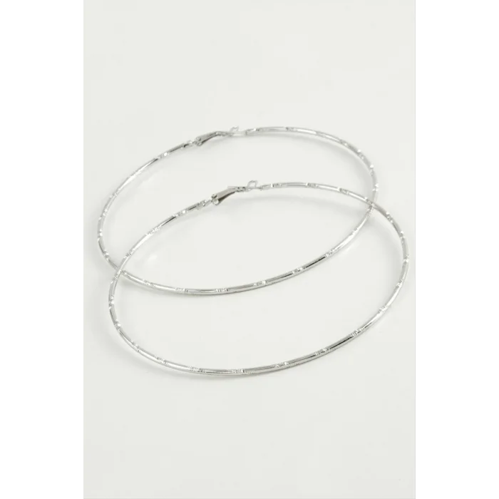 BUĞZ Noktalı Metal Halka Küpe 8-9-10 cm