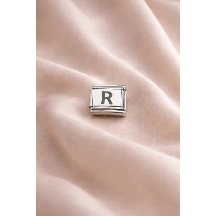 BUĞZ “R” Harf Charm – Çelik Bileklik Modülü, Kişiye Özel Harf Aksesuarı