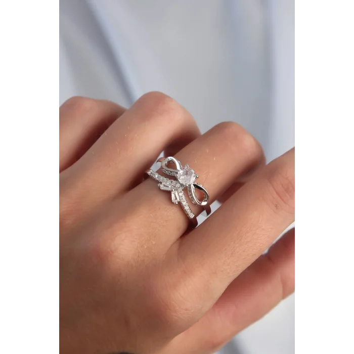 BUĞZ Pirinç Ayarlamalı Gümüş Renk Zirkon Taşlı 2li Görünüm Fiyonk Yüzük