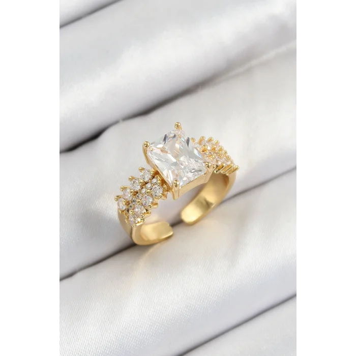 BUĞZ Pirinç  Büyük Zirkon Taşlı Model Gold Renk Kadın Yüzük