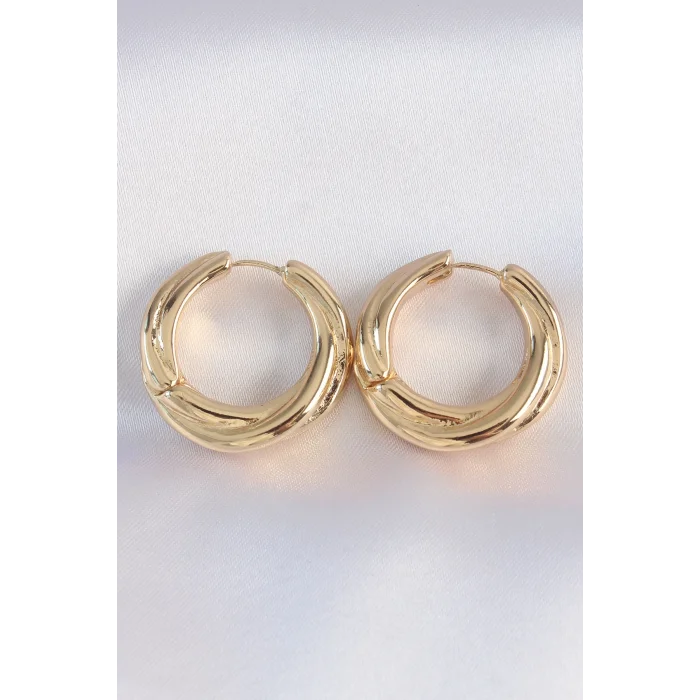 BUĞZ Pirinç Gold Renk Asimetrik Kıvrım Küpe