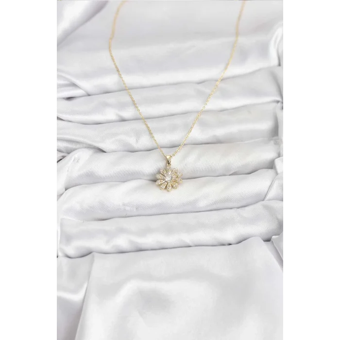 BUĞZ Pirinç Gold Renk Çiçek Model Kadın Kolye