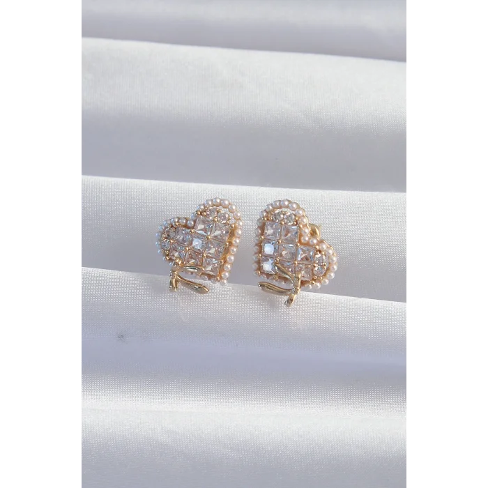 BUĞZ Pirinç Gold Renk Fiyonk Detay İncili Zirkon Taşlı Kalp Küpe - Lisinya