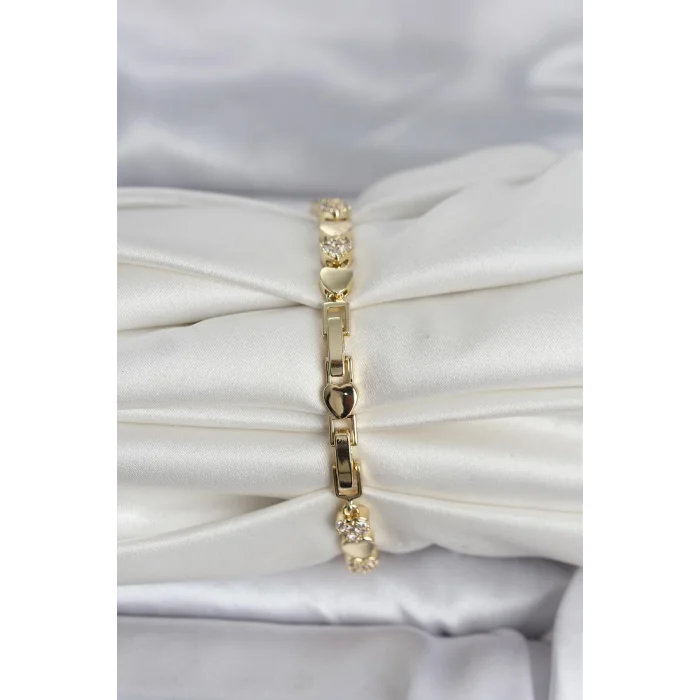 BUĞZ Pirinç Gold Renk Kalpli Model Kadın Bileklik - BUĞZ