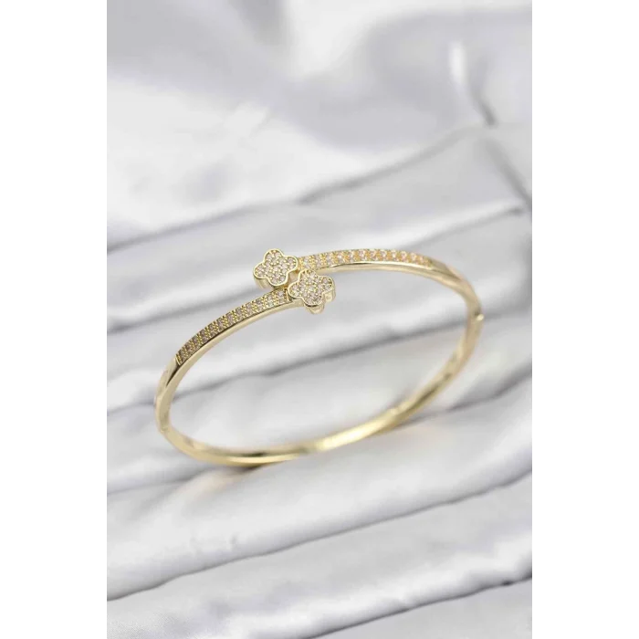 BUĞZ Pirinç Gold Renk Zirkon Taşlı Yonca Model Kadın Kelepçe Bileklik