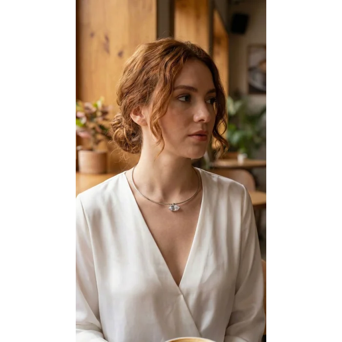 BUĞZ Pirinç Gümüş Renk Choker Model Zirkon Taşlı Kadın Kolye