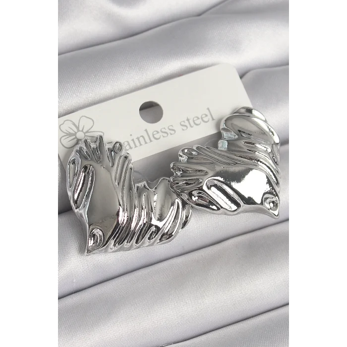 BUĞZ Pirinç Gümüş Renk İşlemeli Kalp Model Kadın Küpe