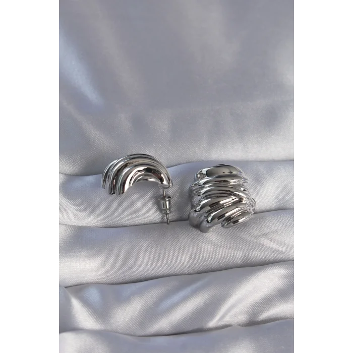 BUĞZ Pirinç Gümüş Renk Tırtıklı Bombe Model Küpe