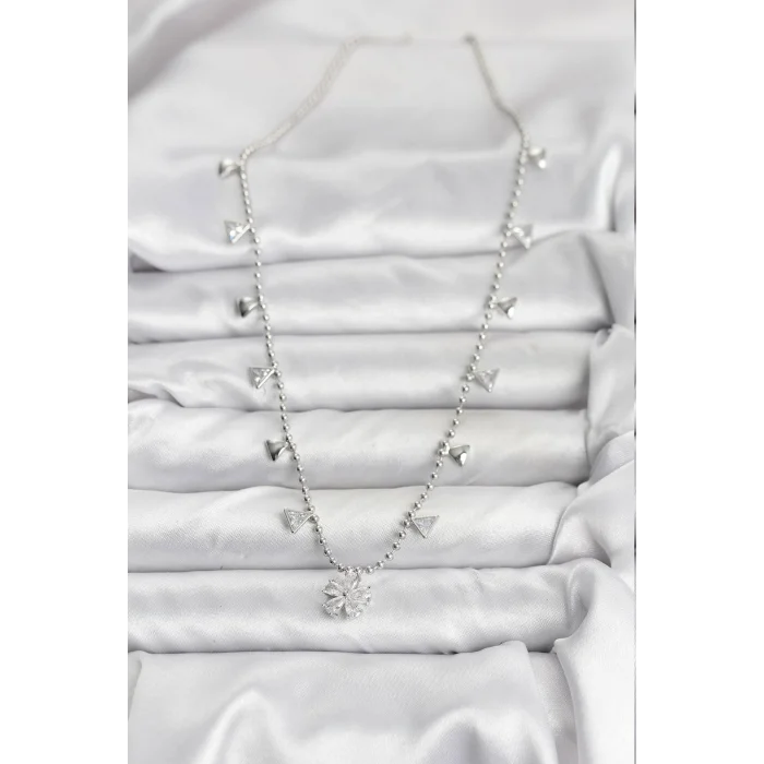 BUĞZ Pirinç Gümüş Renk Zirkon Taşlı Çiçek Model Kadın Kolye