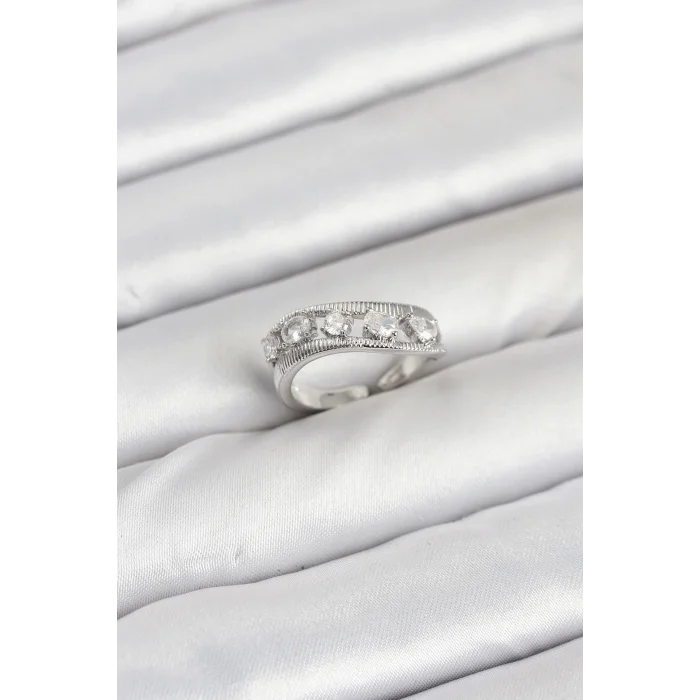 BUĞZ Pirinç Gümüş Renk Zirkon Taşlı Kadın Yüzük