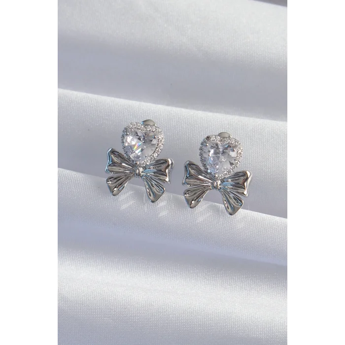 BUĞZ Pirinç Gümüş Renk Zirkon Taşlı Kalp Model Fiyonk Küpe - Lisinya