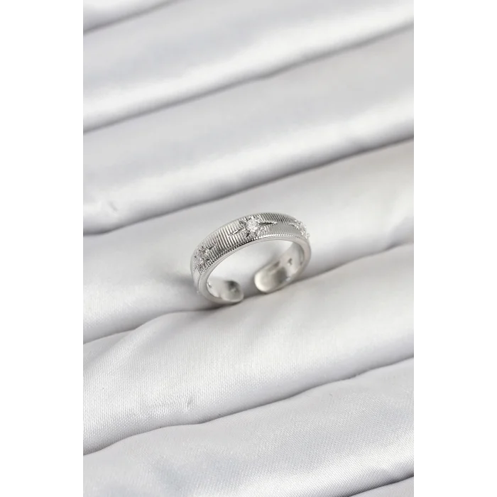 BUĞZ Pirinç Gümüş Renk Zirkon Taşlı Kutup Yıldızı Model Kadın Yüzük