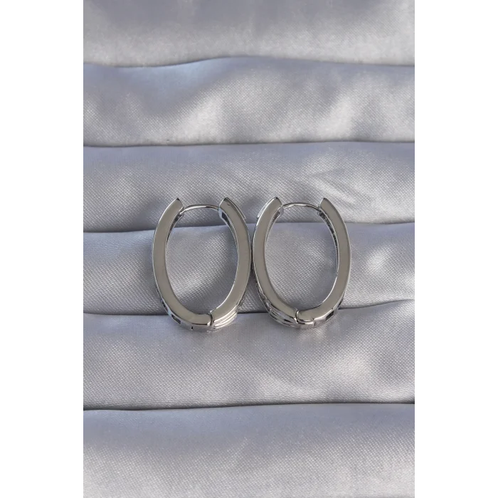 BUĞZ Pirinç Gümüş Renk Zirkon Taşlı Oval Model Küpe