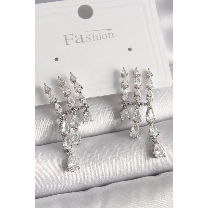 BUĞZ Pirinç Gümüş Renk Zirkon Taşlı Yağmur Model Kadın Küpe