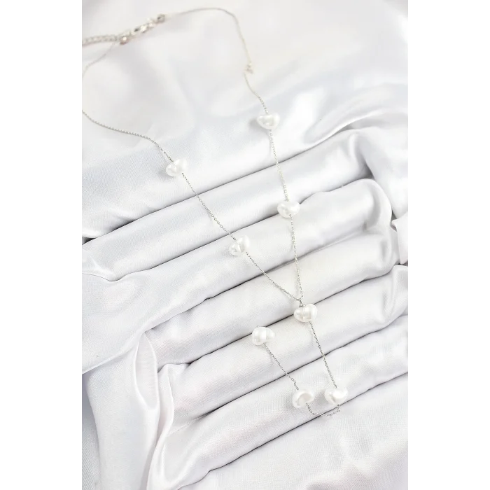 BUĞZ Pirinç İncili Kalp Figürlü Y Model Gümüş Renk Kadın Kolye - Lisinya