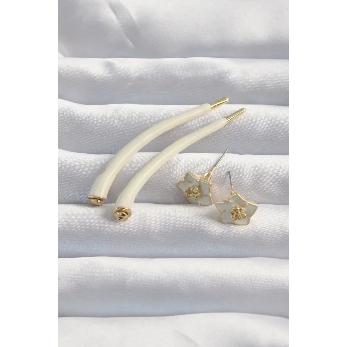 BUĞZ Pirinç Krem Renk Botega Küpe