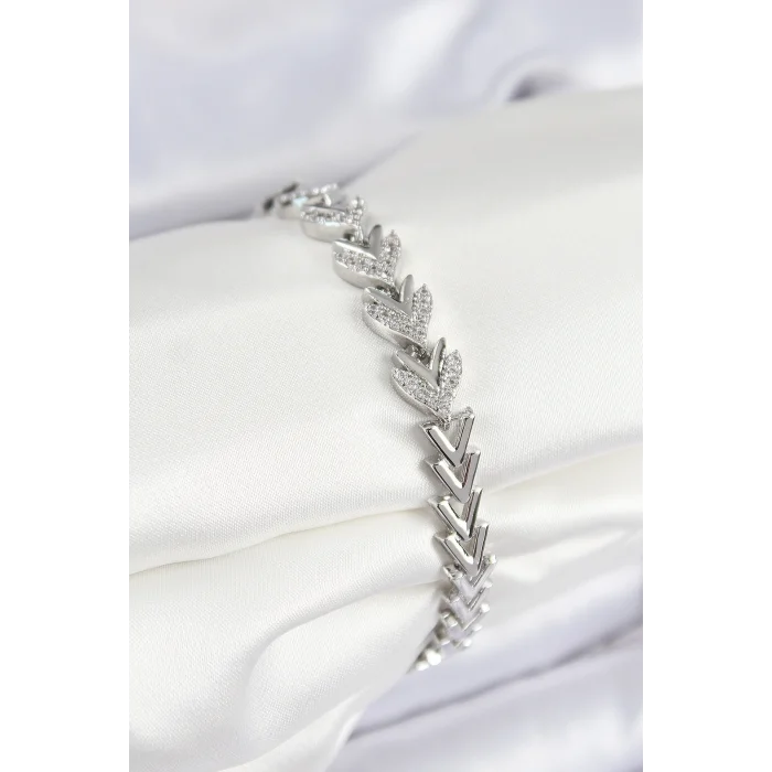 BUĞZ Pirinç Zirkon Taşlı Sıralı Ok Model Gümüş Renk Kadın Bileklik