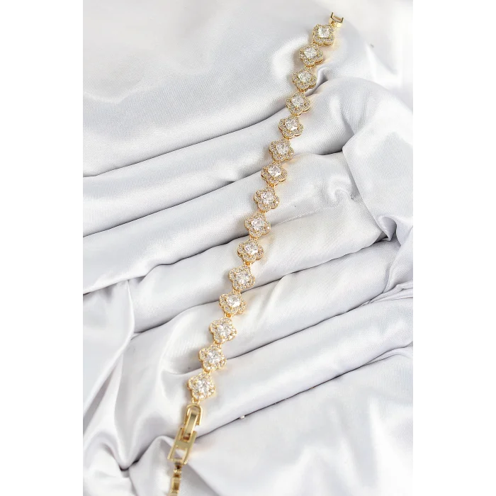 BUĞZ Pirinç Zirkon Taşlı Yonca Baget Model Gold Renk VIP Seri Kadın Bileklik - Lisinya