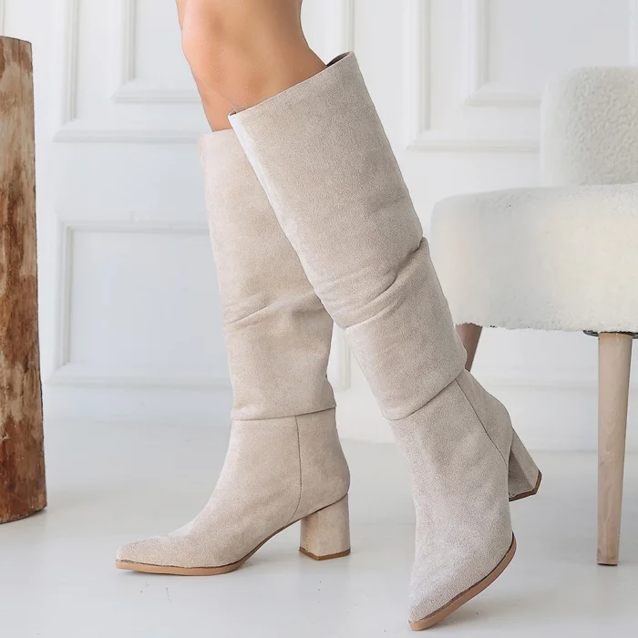 BUĞZ Pitay Bej Süet Topuklu Çizme - Lisinya