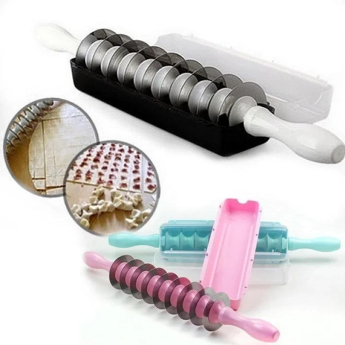  Pratik 9 Bıçaklı Mantı Kesme Merdanesi