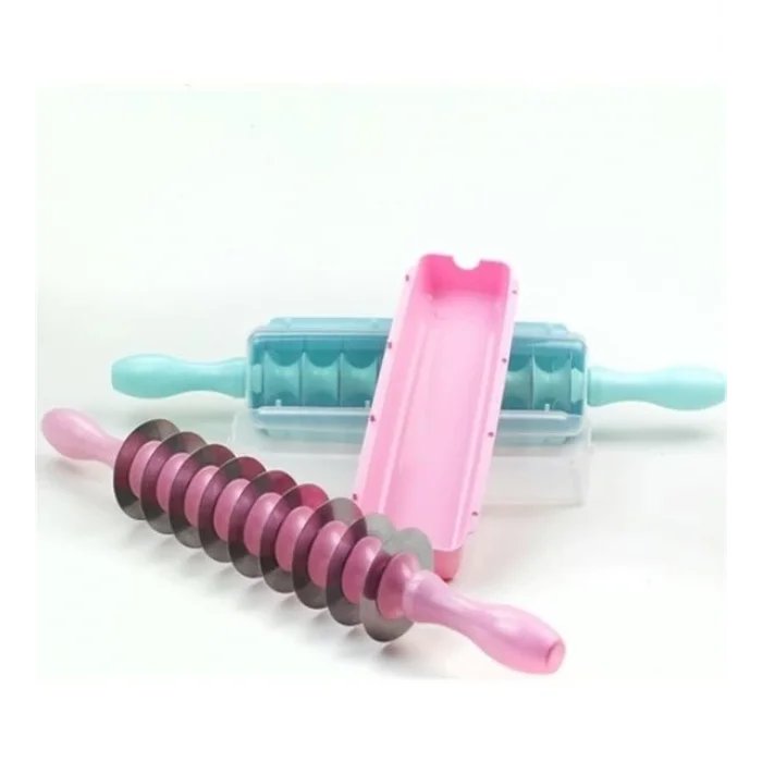  Pratik 9 Bıçaklı Mantı Kesme Merdanesi