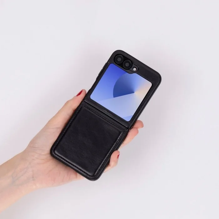 BUĞZ Samsung Galaxy Z Flip6 Uyumlu, Hakiki Deri, El Yapımı Arka Kapak Parlak Siyah