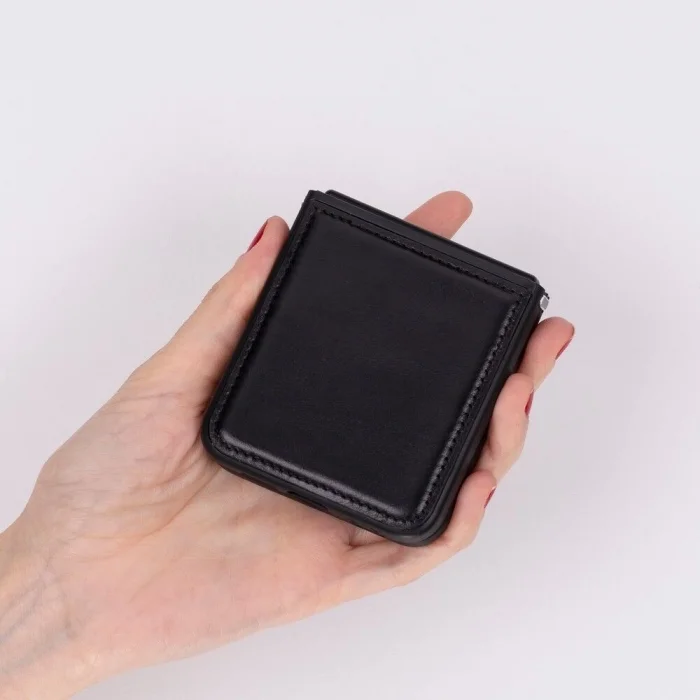 BUĞZ Samsung Galaxy Z Flip6 Uyumlu, Hakiki Deri, El Yapımı Arka Kapak Parlak Siyah