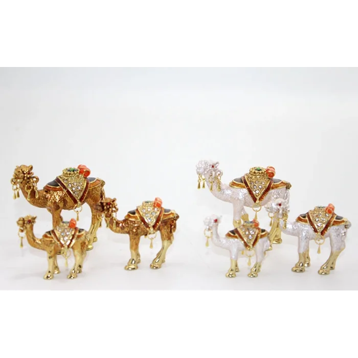 BUĞZ Swarovski Taşlı 3lü Deve Figürü Model 3