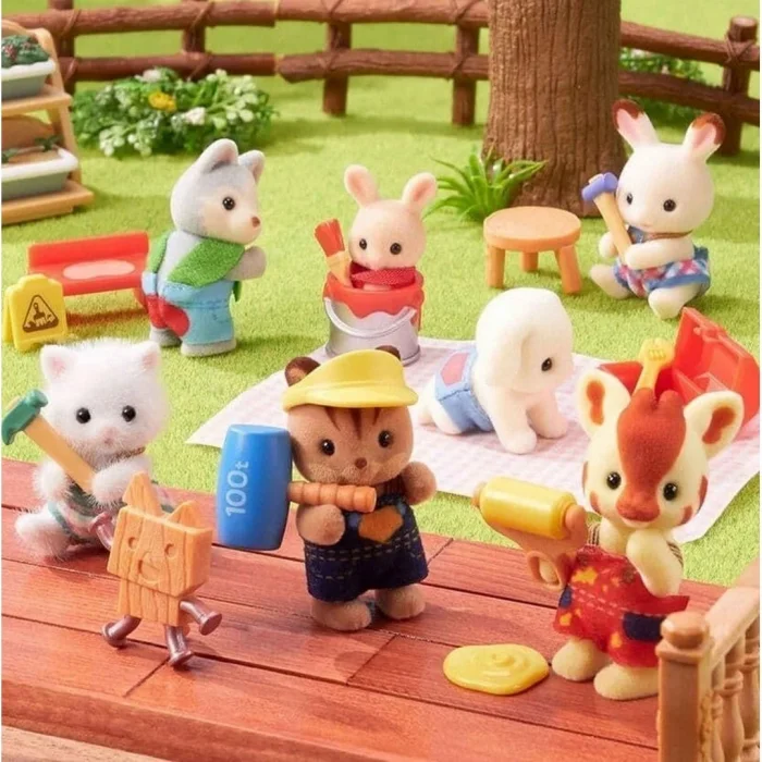 BUĞZ Sylvanian Families Bebek Minifigür Minik Ustalar Serisi