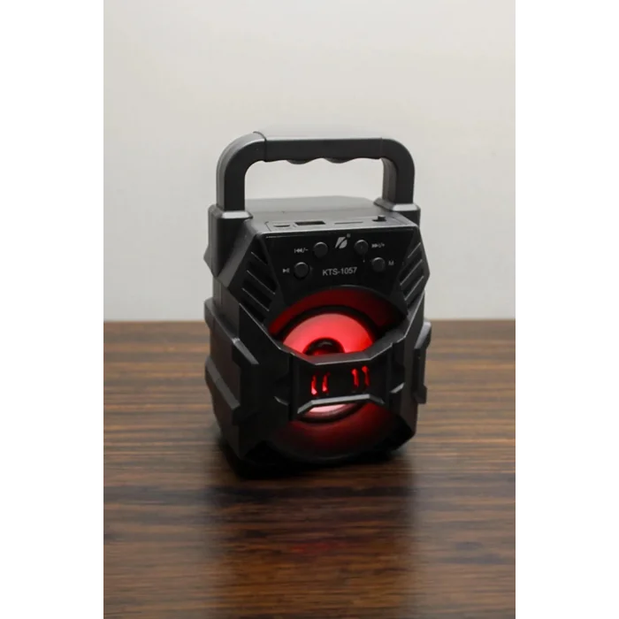 BUĞZ Taşınabilir Işıklı Bluetooth Hoparlör, FM Radyo Özellikli, Suya Dayanıklı Siyah Tasarım