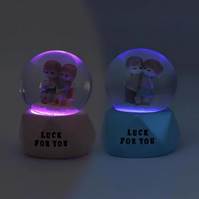 BUĞZ Tatlı Çift Temalı Mini Boy Işıklı Kar Küresi